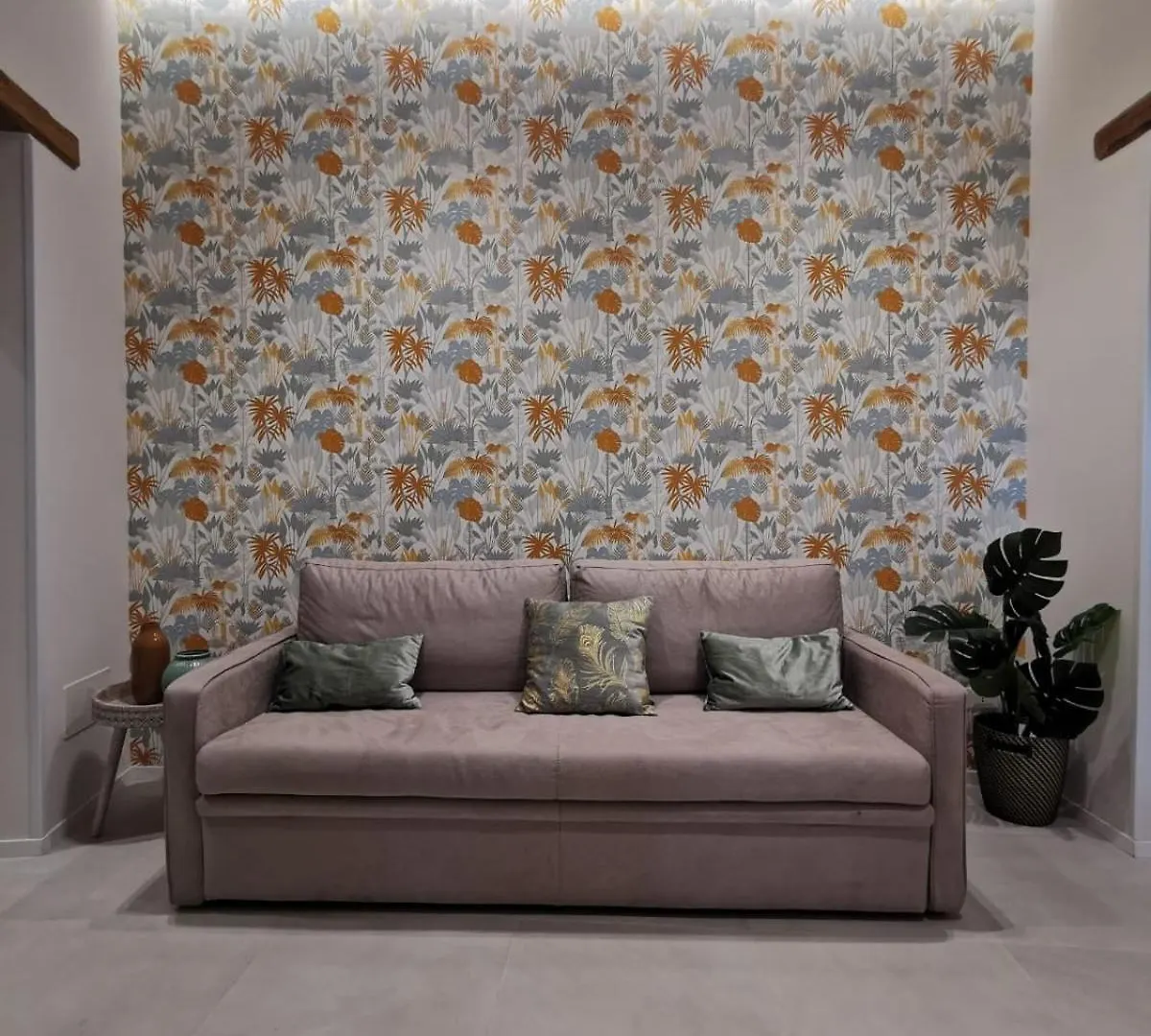 Via Vittorio Emanuele Apt Palermo 0*,  Italy